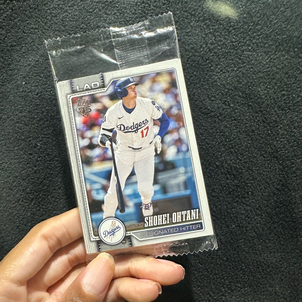 Topps Red and White Baseball Card Pack